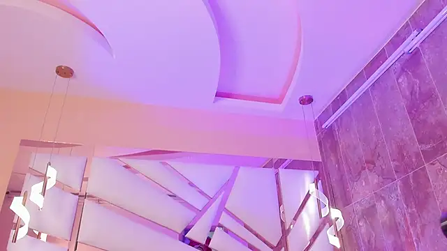 Catalina-Thompson online show from 17, 4, 2026