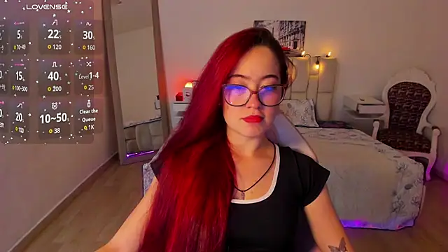 Amaraa couper1 online show from 18, 11, 2025