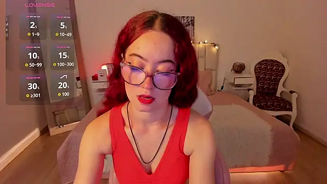 Amaraa couper1 online show from 28, 10, 2025