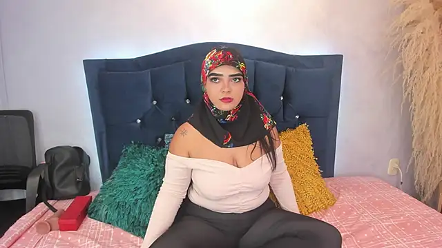 Inaya Khalifa online show from 2, 12, 2025