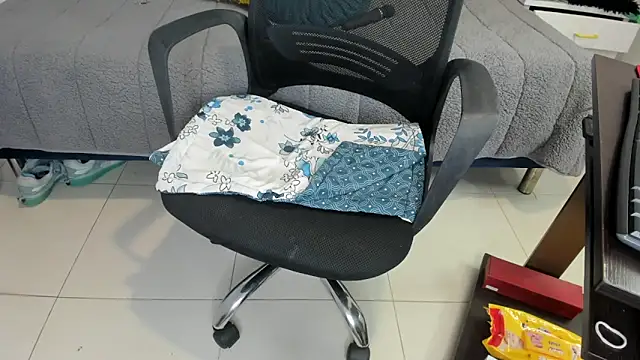 Inaya Khalifa online show from 11, 1, 2026