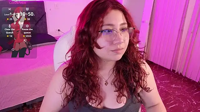 Snapshot of littlee_red chatting on 21, 5, 2026 littlee red online show from 21, 5, 2026