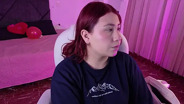 Snapshot of littlee_red chatting on 6, 6, 2026 littlee red online show from 6, 6, 2026