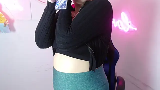 littlee red online show from 29, 11, 2025