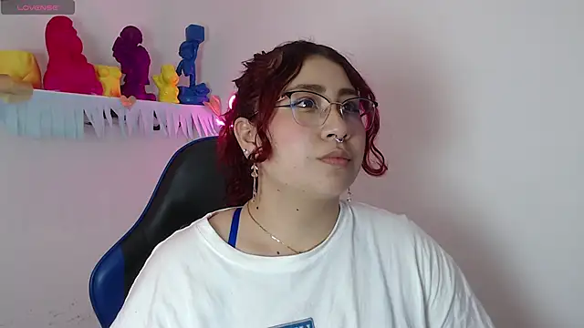 littlee red online show from 26, 10, 2025