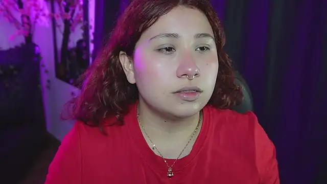 Snapshot of littlee_red chatting on 25, 5, 2026 littlee red online show from 25, 5, 2026