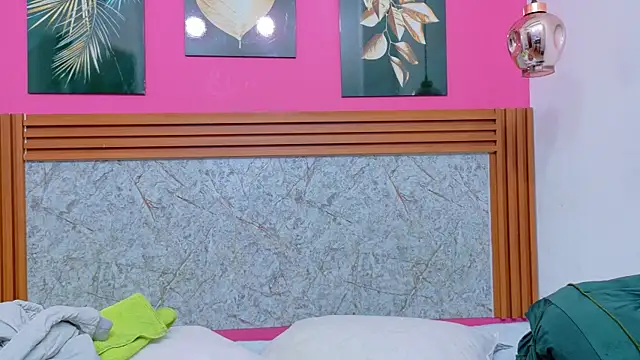 matureahomegirl online show from 4, 3, 2026