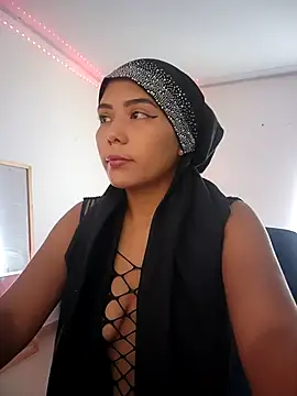 Snapshot of leila-ademuz28 chatting on 19, 10, 2025 leila-ademuz28 online show from 19, 10, 2025