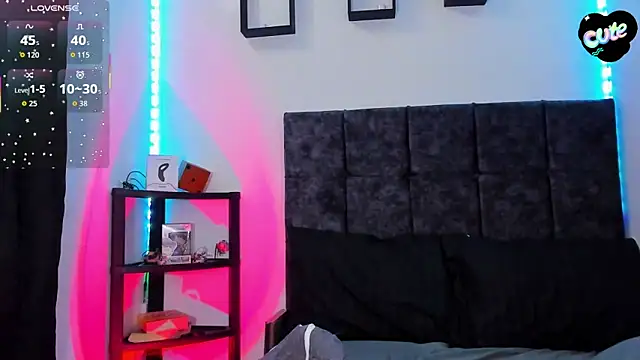 Snapshot of Theo_Noxxx chatting on 30, 11, 2025 Theo Noxxx online show from 30, 11, 2025