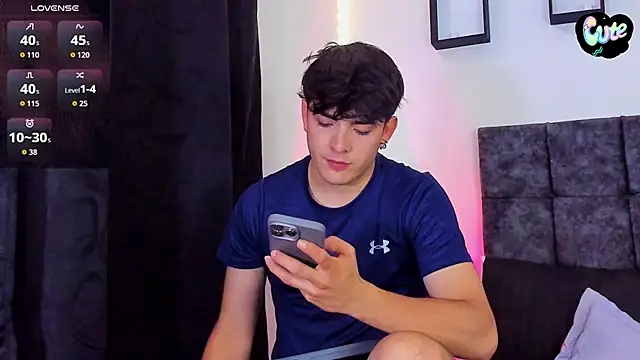 Snapshot of Theo_Noxxx chatting on 22, 11, 2025 Theo Noxxx online show from 22, 11, 2025