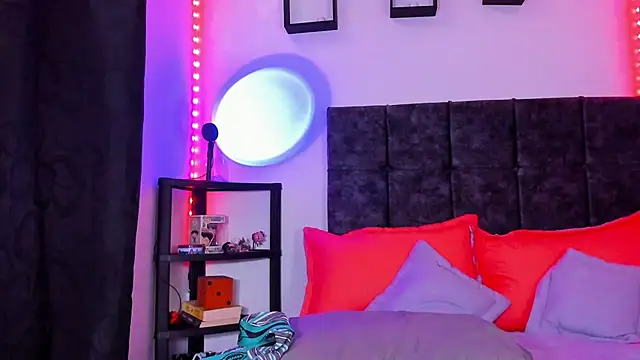 Snapshot of Theo_Noxxx chatting on 7, 11, 2025 Theo Noxxx online show from 7, 11, 2025