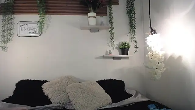 Emma sweet hot online show from 25, 2, 2026