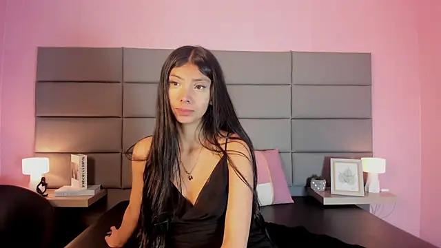 Snapshot of Isabella_Marsh chatting on 21, 11, 2025 Isabella Marsh online show from 21, 11, 2025