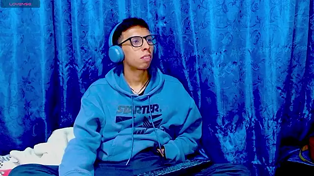 DavTwink3100 online show from 23, 2, 2026