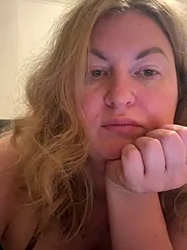 Amelia-Diamond online show from 23, 11, 2025