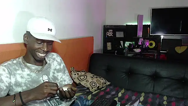 Snapshot of Black_Paradice chatting on 12, 11, 2025 Black Paradice online show from 12, 11, 2025