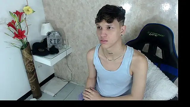 Snapshot of 3Boys_OneDream chatting on 19, 10, 2025 3Boys OneDream online show from 19, 10, 2025