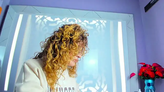 EmiliRouse  online show from 25, 10, 2025