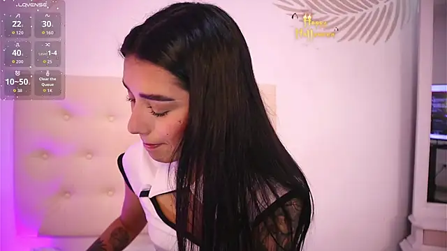 Scarlett Keller online show from 4, 11, 2025