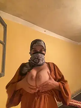 SaraChouchou online show from 26, 10, 2025