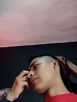 Snapshot of Emiliano_Reyes chatting on 16, 11, 2025 Emiliano Reyes online show from 16, 11, 2025