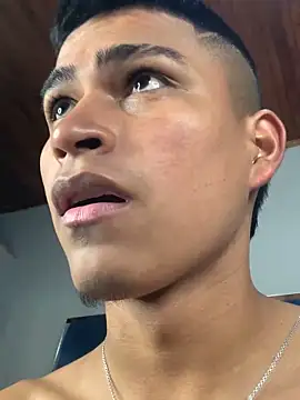 Emiliano Reyes online show from 20, 12, 2025