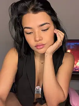 Chloe Mullerr online show from 12, 2, 2026