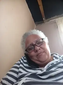 juicyboode online show from 28, 10, 2025