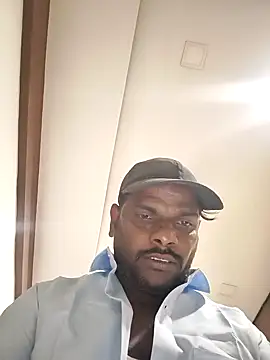 Snapshot of RNlov chatting on 13, 11, 2025 RNlov online show from 13, 11, 2025