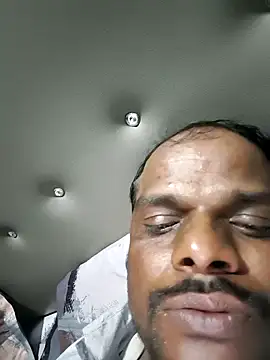 Snapshot of RNlov chatting on 10, 11, 2025 RNlov online show from 10, 11, 2025