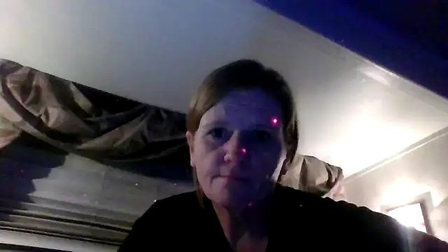 EazyEMLXL online show from 25, 10, 2025