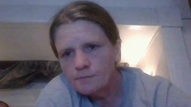 EazyEMLXL online show from 26, 10, 2025