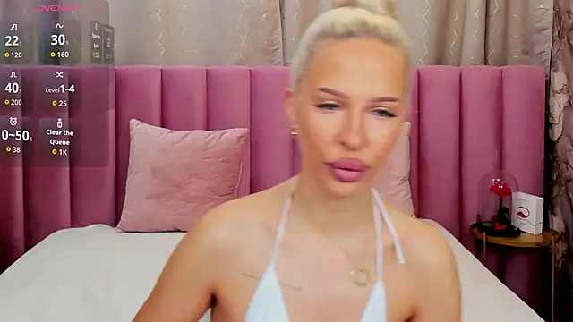 KailaCrystall online show from 6, 11, 2025