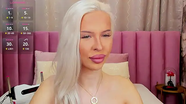 KailaCrystall online show from 4, 12, 2025