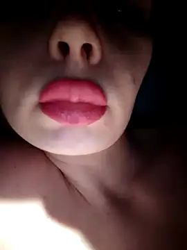 Snapshot of Loveyoudearxq chatting on 16, 11, 2025 Loveyoudearxq online show from 16, 11, 2025