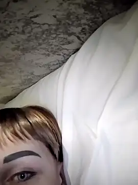 Snapshot of Loveyoudearxq chatting on 19, 10, 2025 Loveyoudearxq online show from 19, 10, 2025