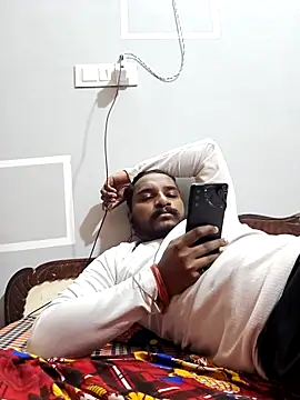 Snapshot of rahulsexyb chatting on 15, 11, 2025 rahulsexyb online show from 15, 11, 2025