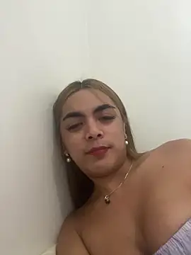 Snapshot of SeductiveRoxy69 chatting on 19, 10, 2025 SeductiveRoxy69 online show from 19, 10, 2025