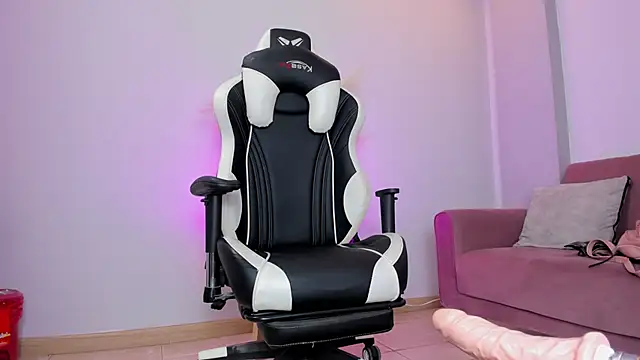 stefy bratz online show from 23, 4, 2026