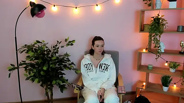 MaiaMimbs online show from 19, 10, 2025