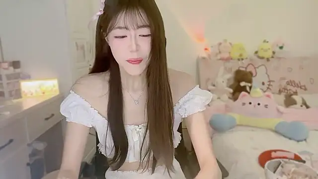 Onecutelittle online show from 5, 11, 2025