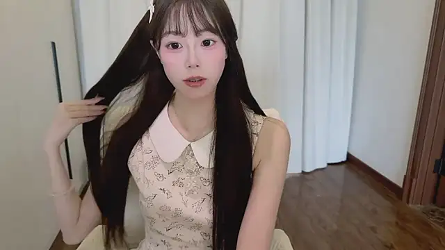 Onecutelittle online show from 10, 4, 2026