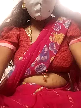 Snapshot of thanuja- chatting on 21, 10, 2025 thanuja- online show from 21, 10, 2025