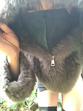 Kylie beem online show from 20, 12, 2025