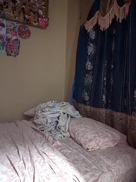 chocolatestrawberrydips online show from 13, 4, 2026