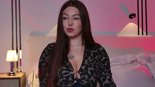  Tessa May  online show from 30, 11, 2025