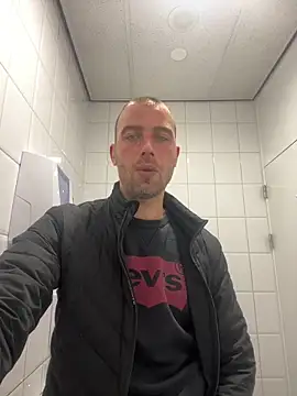 Rotteei1 online show from 17, 4, 2026