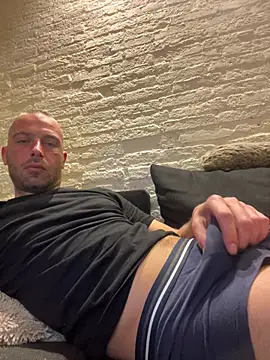 Rotteei1 online show from 18, 4, 2026