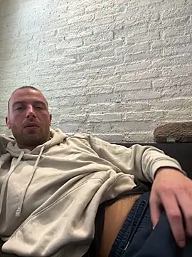 Rotteei1 online show from 12, 3, 2026