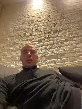 Snapshot of Rotteei1 chatting on 11, 6, 2026 Rotteei1 online show from 11, 6, 2026